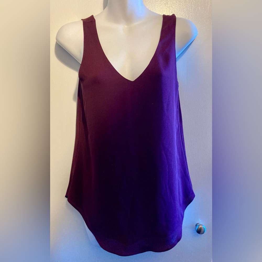 RW&CO. Purple V-Neck Women's Tank Top